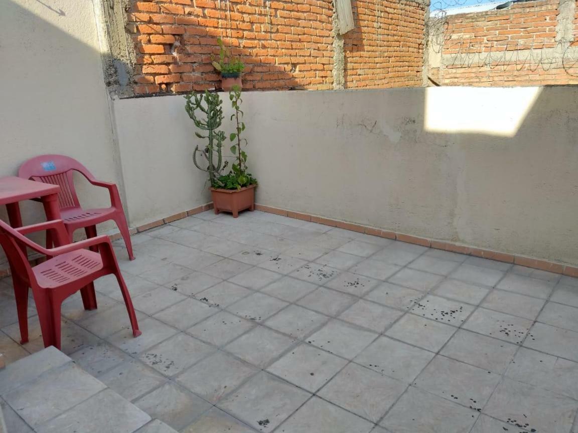 Julio House Hostel Leon Exterior photo